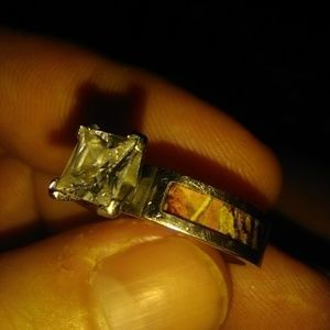 Women's camo ring
